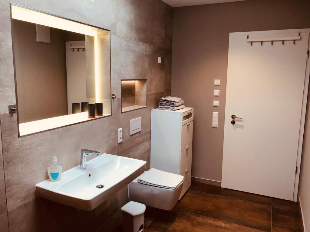Penthouse Apartment Mit Alpenblick Friedrichshafen Ngoại thất bức ảnh