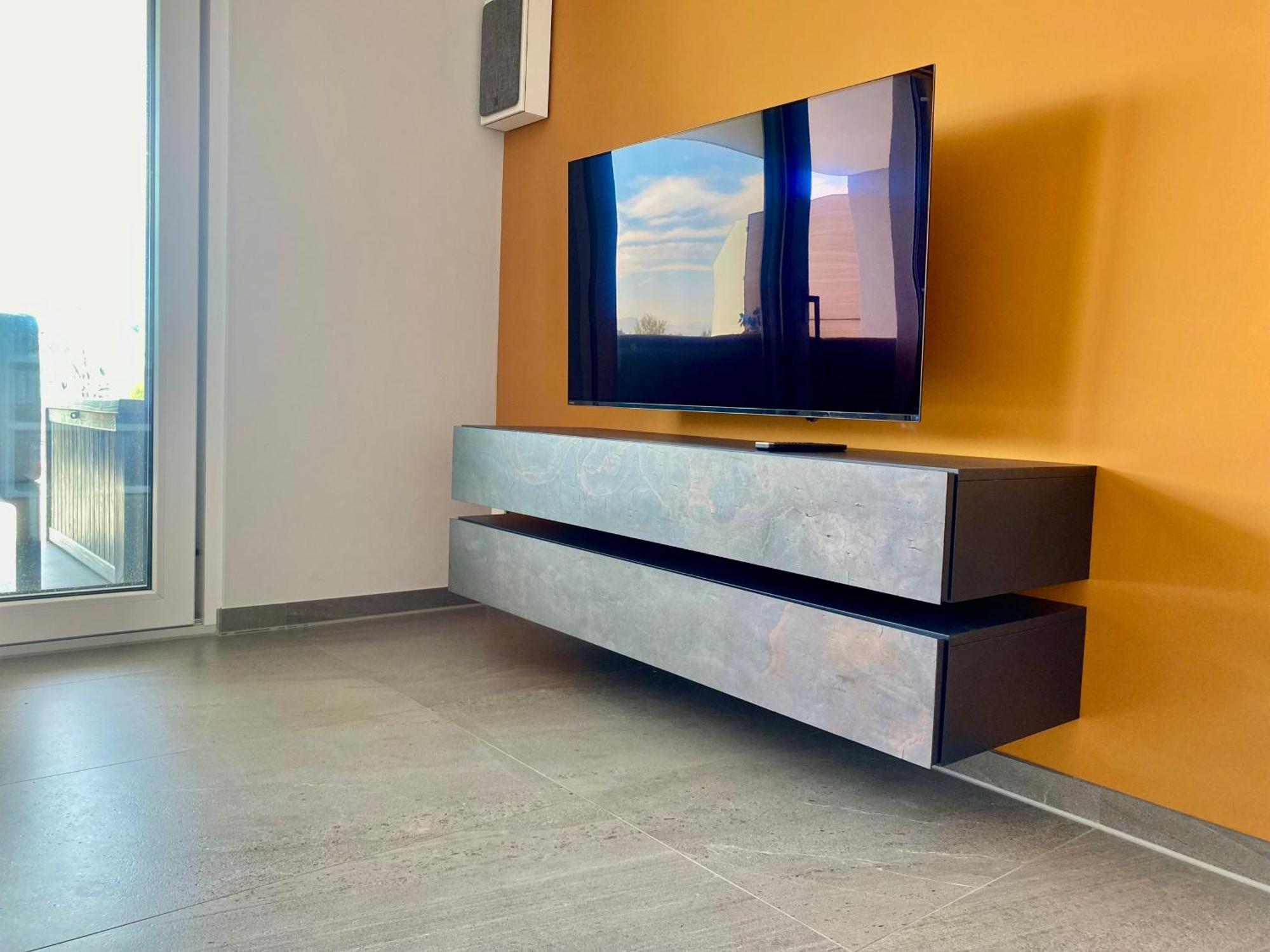 Penthouse Apartment Mit Alpenblick Friedrichshafen Ngoại thất bức ảnh